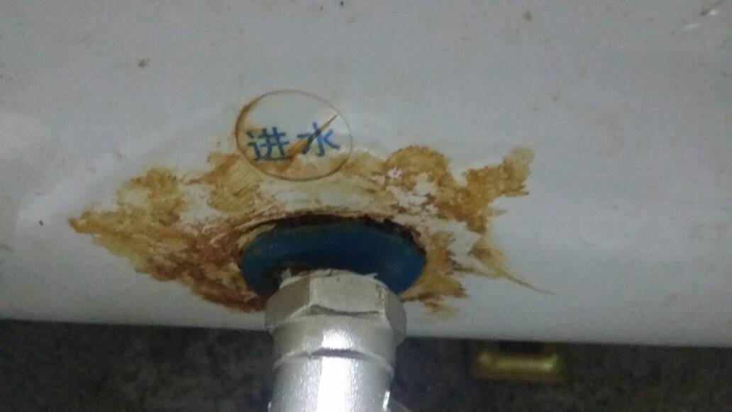 热水器漏水怎样解决？（热水器漏水的三个原因）(图2)